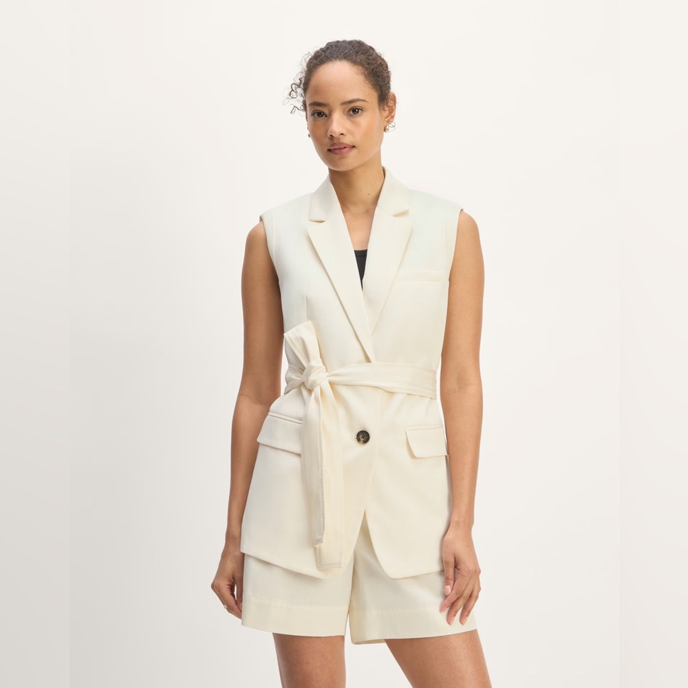 Everlane Sleeveless Blazer in Buttersmooth